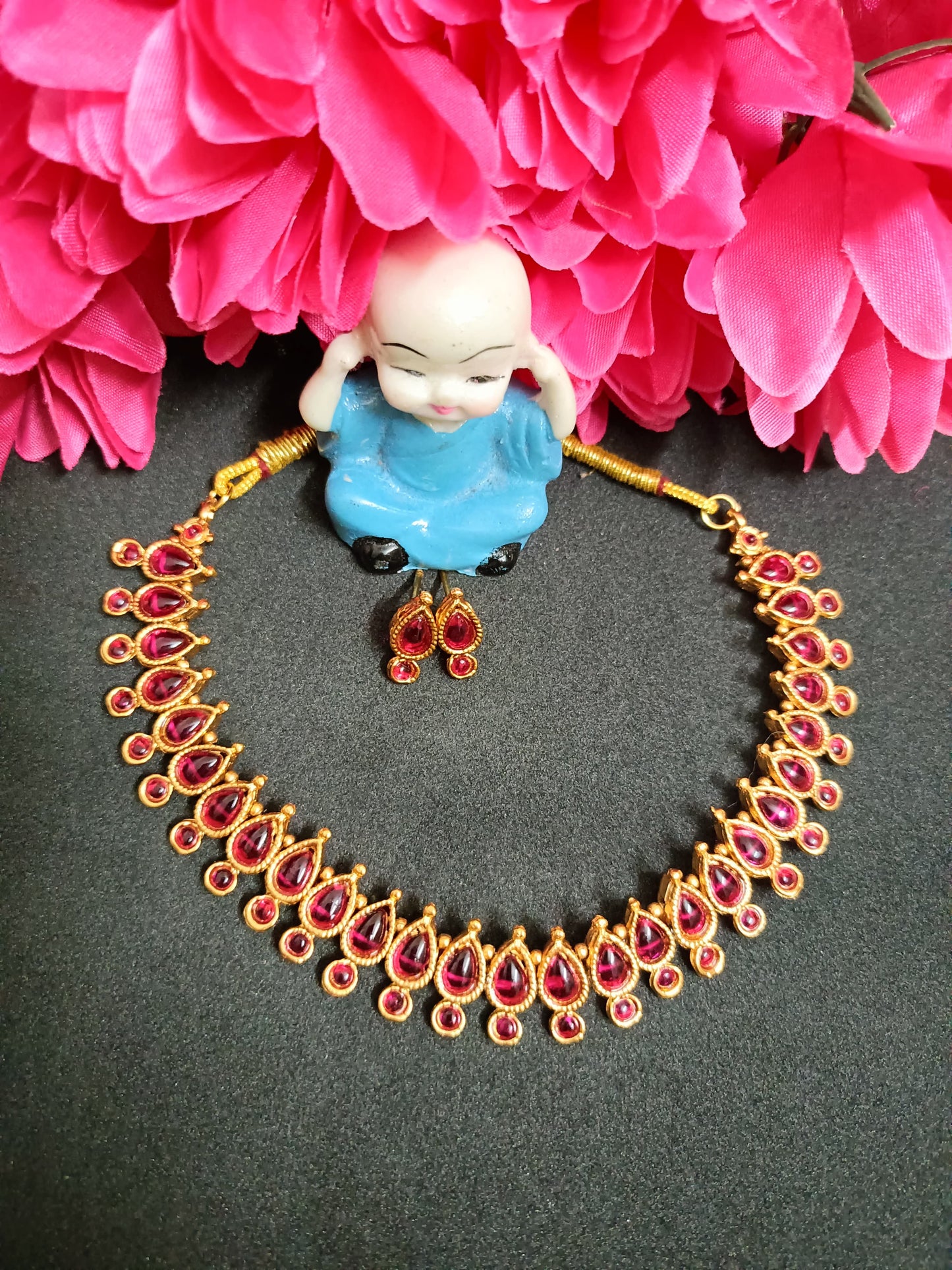 Leaf Stone Choker Set with Earrings