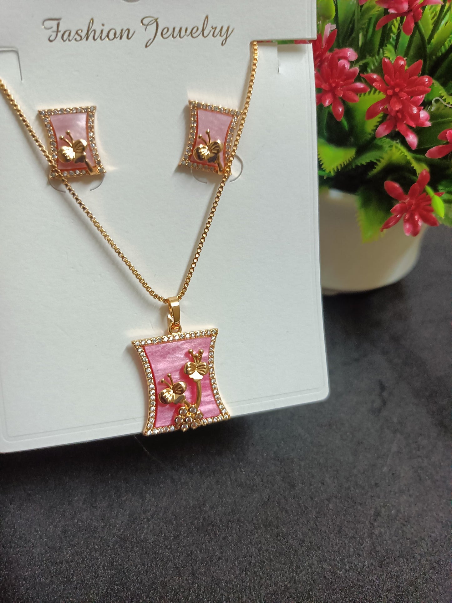 Unique Pendant Rose Gold Chain with Cute Earrings