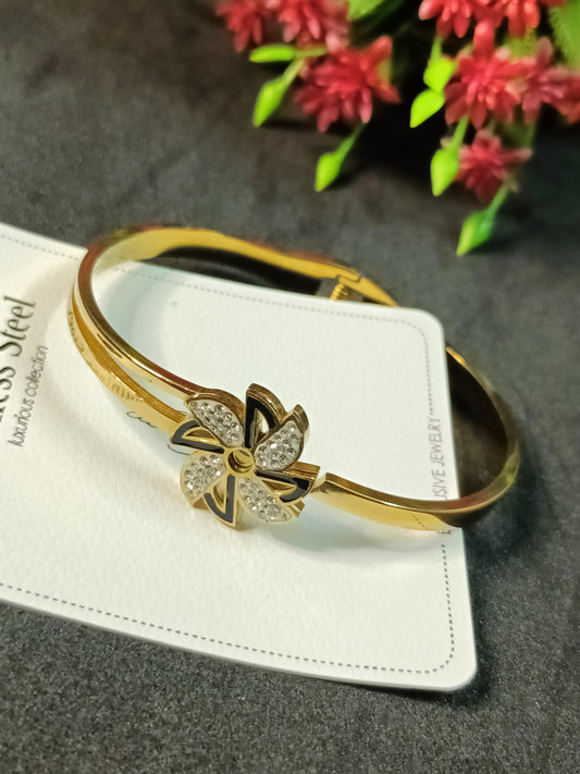 Unique Stone Gold Bracelet